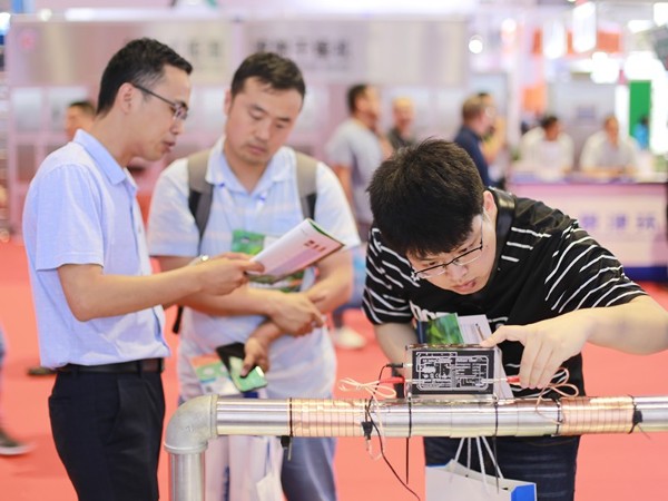 新一代电脉冲除垢设备现身第12届上海国际水展，引发高度关注
